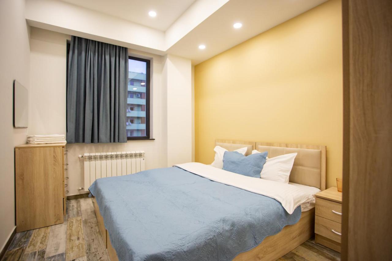 Fantastic Apartments Near Republic Square, Perfect Location, Mystreet Company Ереван Екстериор снимка