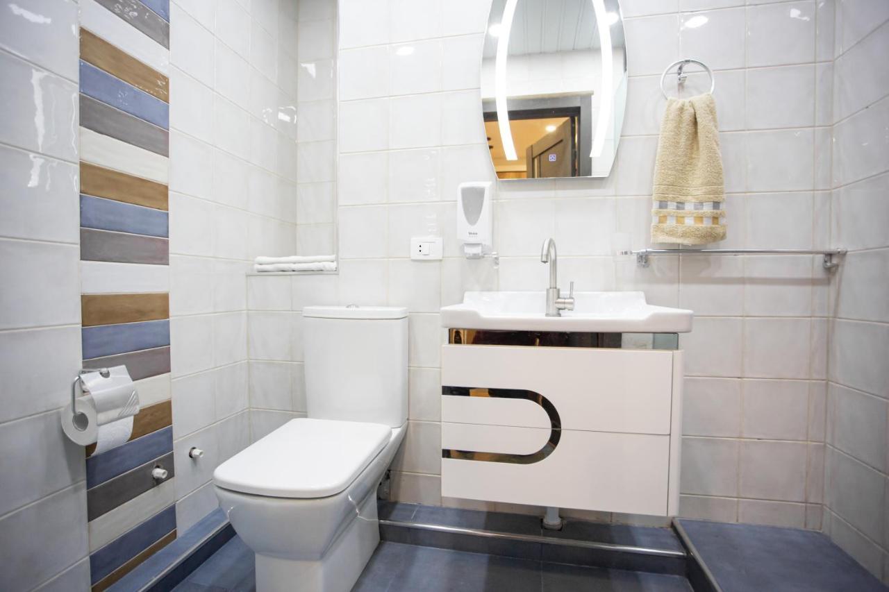 Fantastic Apartments Near Republic Square, Perfect Location, Mystreet Company Ереван Екстериор снимка