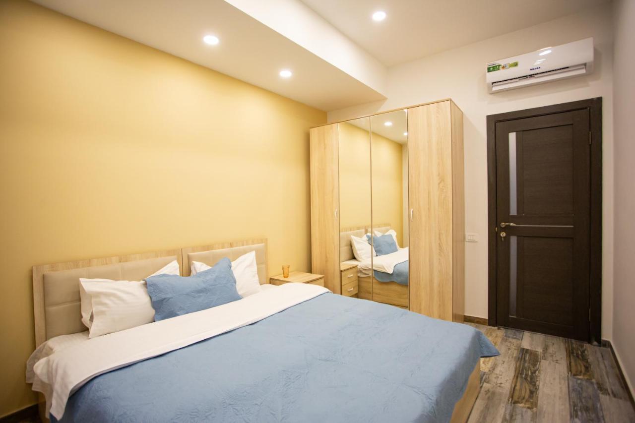 Fantastic Apartments Near Republic Square, Perfect Location, Mystreet Company Ереван Екстериор снимка