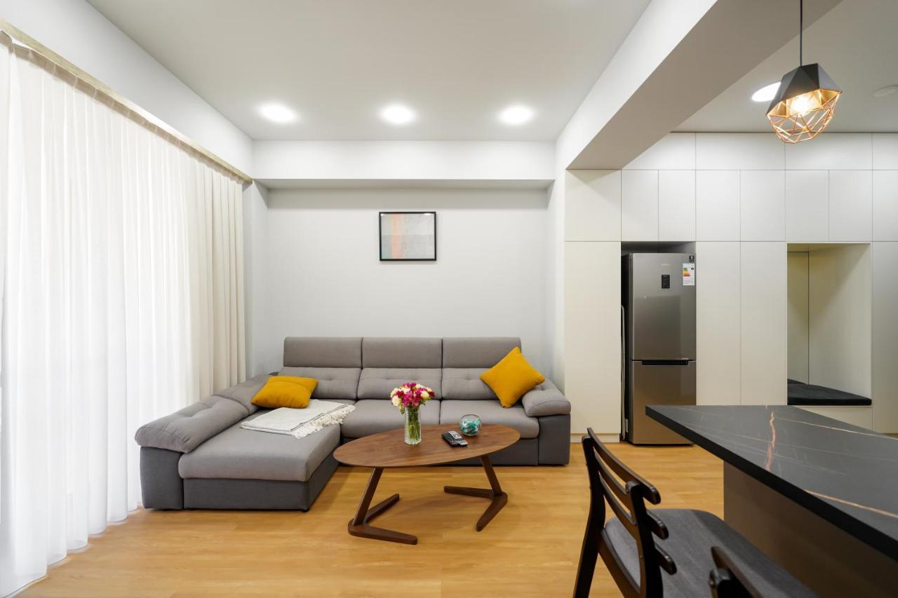 Fantastic Apartments Near Republic Square, Perfect Location, Mystreet Company Ереван Екстериор снимка