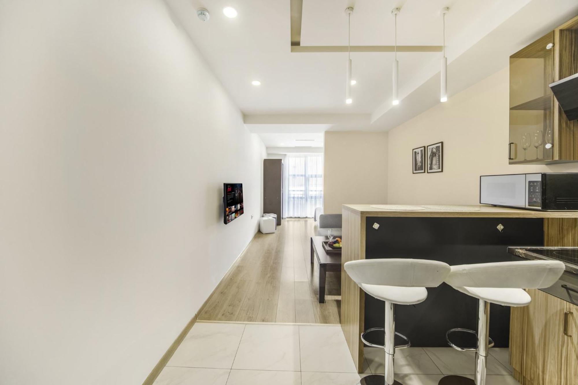 Fantastic Apartments Near Republic Square, Perfect Location, Mystreet Company Ереван Екстериор снимка